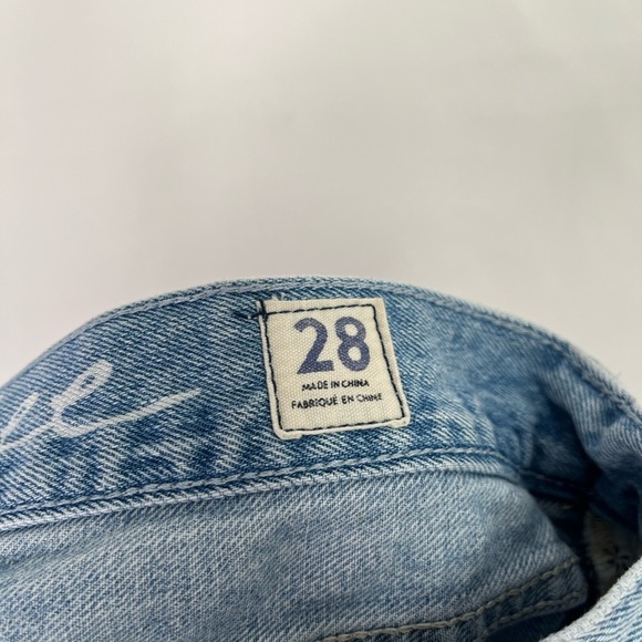 We The Free Distressed Straight Leg High Rise Cotton Demin Jeans Size 28 - Picture 7 of 8